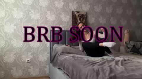 bellaparker_ online show from 10.27.25