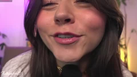 Snapshot of bellapazzia13 chatting on 06.12.26 online show from 06.12.26