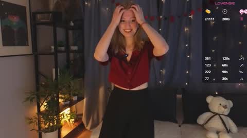 Lana but not DelRay online show from 02.14.26