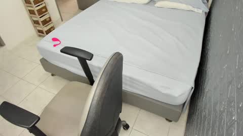 Bella  Angelycal online show from 10.04.25