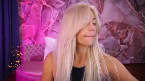 Bella online show from 10.20.25