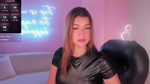 Snapshot of bellathompsonx_ chatting on 02.20.26 Bella online show from 02.20.26