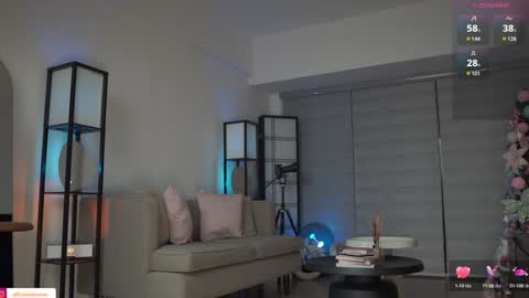 Belle Adrienne  IG  online show from 11.28.25