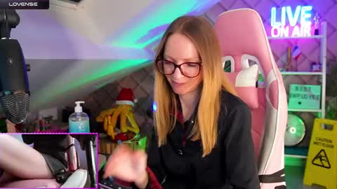 Snapshot of belle_alice chatting on 02.24.25 Alice online show from 02.24.25