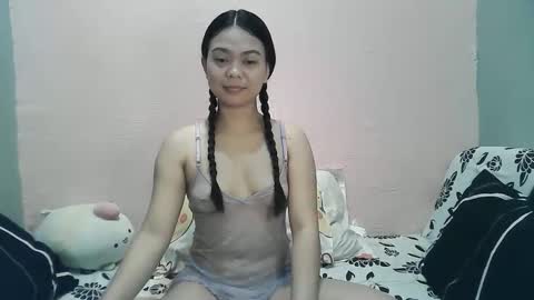 Snapshot of belle_ph chatting on 10.24.25 Belle online show from 10.24.25