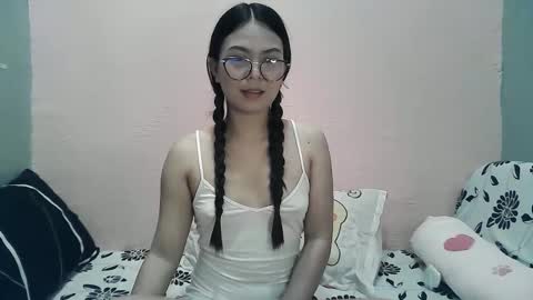 Snapshot of belle_ph chatting on 11.10.25 Belle online show from 11.10.25