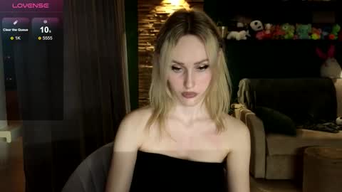 Belle online show from 11.25.25