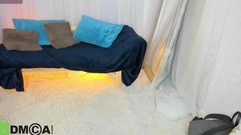 Snapshot of belle_wa1ker chatting on 11.03.25 Belle online show from 11.03.25