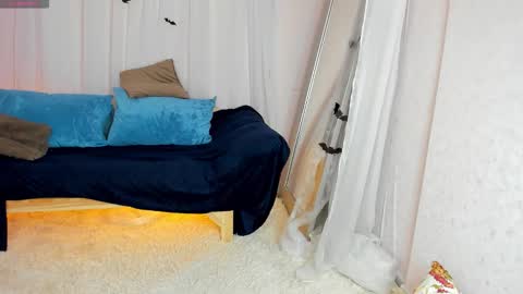 Snapshot of belle_wa1ker chatting on 11.07.25 Belle online show from 11.07.25