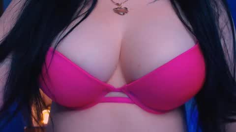 Hello I am kind friendly and cute girl online show from 12.12.24
