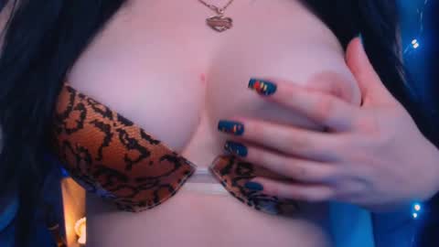 Hello I am kind friendly and cute girl online show from 12.29.24