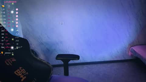 Snapshot of bellezza_ chatting on 09.26.25 Your Annabelle Wolf online show from 09.26.25