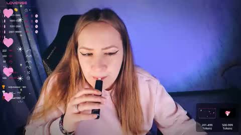 Snapshot of bellezza_ chatting on 09.26.25 Your Annabelle Wolf online show from 09.26.25