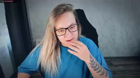 Your Annabelle Wolf  online show from 07.02.26