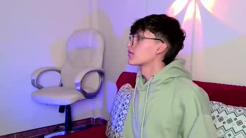 Snapshot of bellmontneon chatting on 10.14.25 Neon online show from 10.14.25