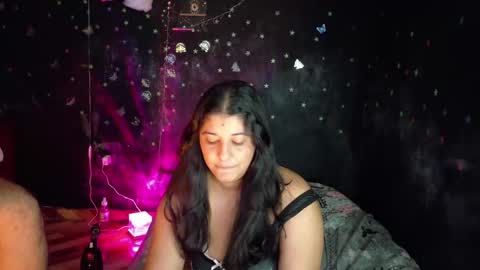 Snapshot of bellyjell chatting on 06.01.26 Your New Girlfriend online show from 06.01.26