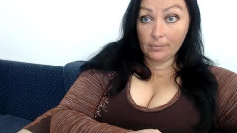 Snapshot of beluckynow chatting on 10.12.25 beluckynow online show from 10.12.25