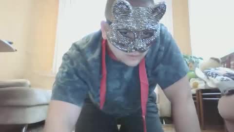 Snapshot of bembiqr chatting on 10.21.25 Man online show from 10.21.25