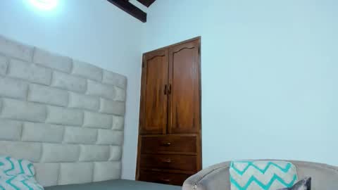    online show from 11.01.25