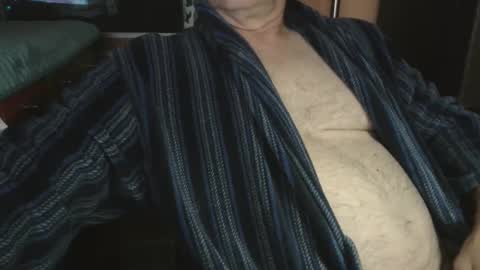 Snapshot of bendrinkin chatting on 10.05.25 bendrinkin online show from 10.05.25