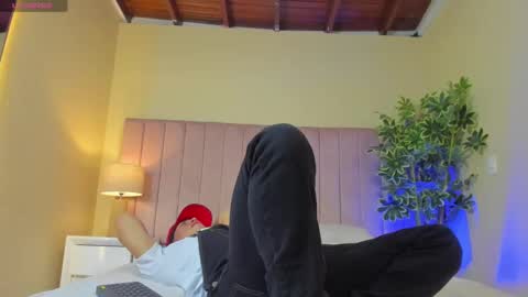 BENJAMIN online show from 02.23.25