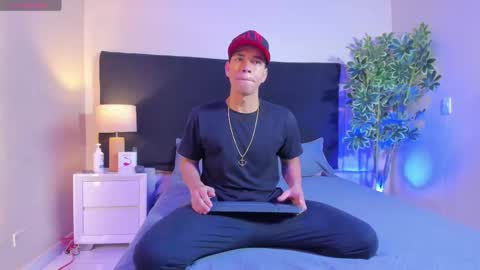 BENJAMIN online show from 02.24.25