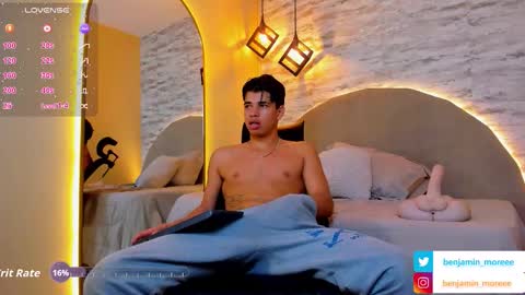 Snapshot of benjamin_more chatting on 09.26.25 BENJAMIN online show from 09.26.25