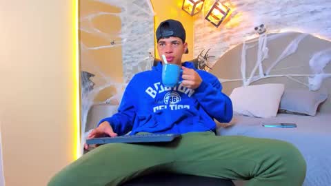 Snapshot of benjamin_more chatting on 10.21.25 BENJAMIN online show from 10.21.25