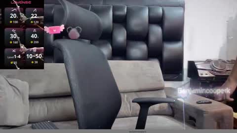 Snapshot of benjamincooperk1 chatting on 11.09.25 benjamincooperk online show from 11.09.25