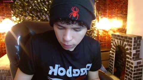 BENJAMIN online show from 01.05.25