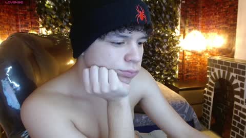BENJAMIN online show from 01.06.25