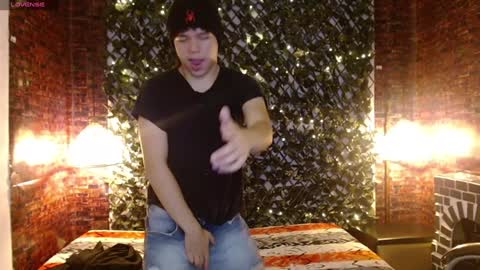 BENJAMIN online show from 01.10.25