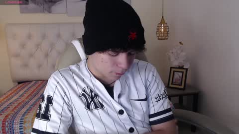 BENJAMIN online show from 01.25.25