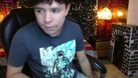 BENJAMIN online show from 02.04.25