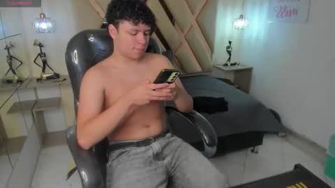 Snapshot of benjamintwink1 chatting on 10.22.25 BENJAMIN online show from 10.22.25