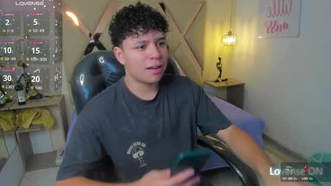 Snapshot of benjamintwink1 chatting on 11.09.25 BENJAMIN online show from 11.09.25