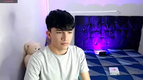 Snapshot of benji_hoter chatting on 10.18.25 Benji Hoter online show from 10.18.25