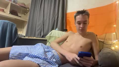 benji_j8 online show from 03.04.26