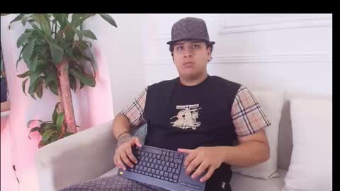 bennett_alejoo online show from 11.03.25