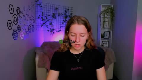 Snapshot of benny_duglas chatting on 10.13.25 Benny online show from 10.13.25