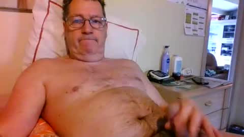 bennybutterfly007 online show from 04.21.26