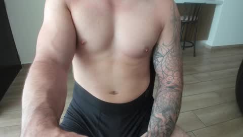 Snapshot of benthebodybuilder chatting on 12.15.24 Ben Braxton online show from 12.15.24