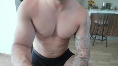 Snapshot of benthebodybuilder chatting on 12.19.24 Ben Braxton online show from 12.19.24