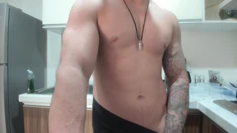 Snapshot of benthebodybuilder chatting on 01.05.25 Ben Braxton online show from 01.05.25