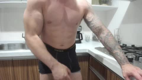 Snapshot of benthebodybuilder chatting on 01.07.25 Ben Braxton online show from 01.07.25