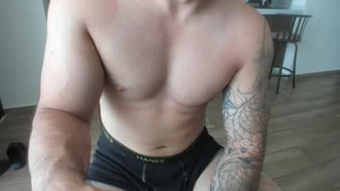 Snapshot of benthebodybuilder chatting on 01.07.25 Ben Braxton online show from 01.07.25