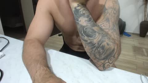 Snapshot of benthebodybuilder chatting on 01.10.25 Ben Braxton online show from 01.10.25