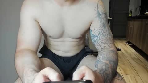 Snapshot of benthebodybuilder chatting on 10.15.25 Ben Braxton online show from 10.15.25