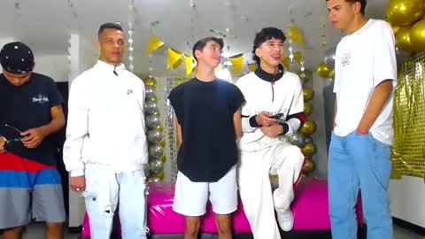 Snapshot of benz_boys chatting on 01.23.25 benz boys online show from 01.23.25