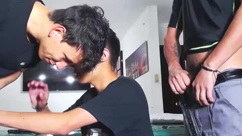 Snapshot of benz_boys chatting on 10.19.25 benz boys online show from 10.19.25